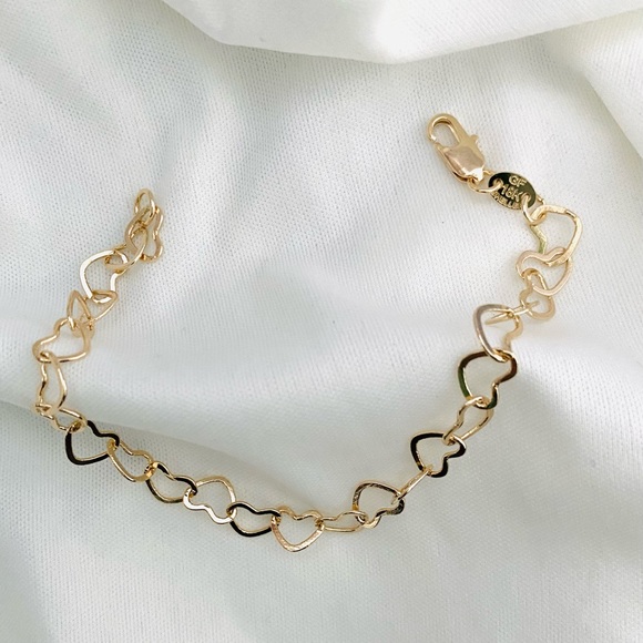 Heart Link Bracelet - Picture 4 of 9